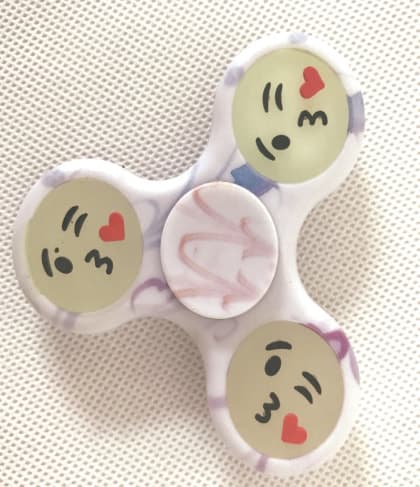Kiss Emoji Glow in the Dark Fidget Spinner